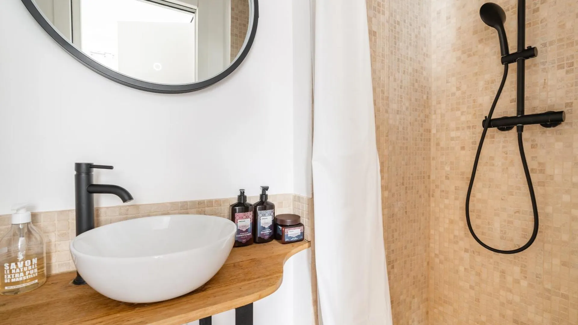 A Cosy Studio Near Trocadero Paris